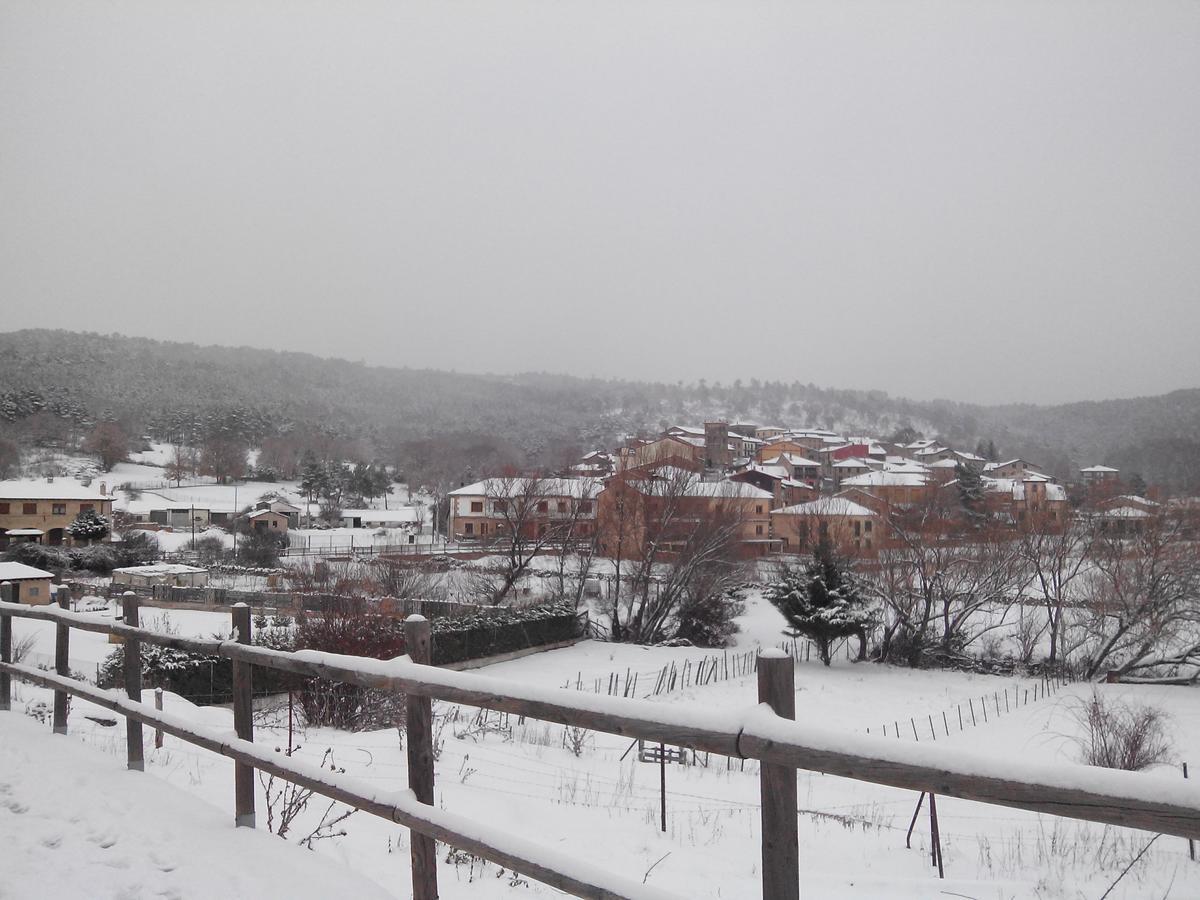 Hotel Rural Del Medico Regumiel de la Sierra Екстериор снимка