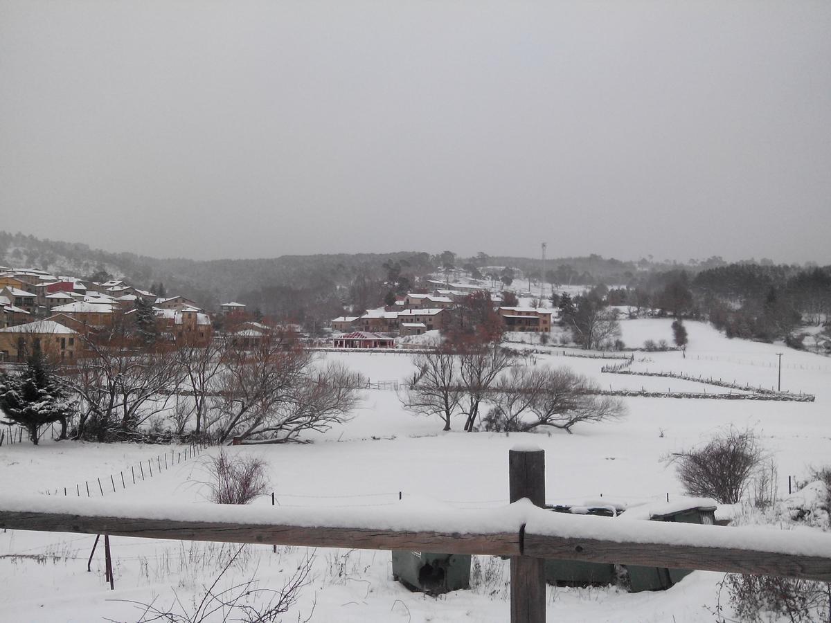 Hotel Rural Del Medico Regumiel de la Sierra Екстериор снимка