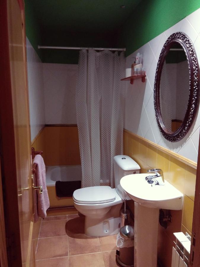 Hotel Rural Del Medico Regumiel de la Sierra Екстериор снимка
